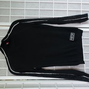 neve Giorgio Armani top